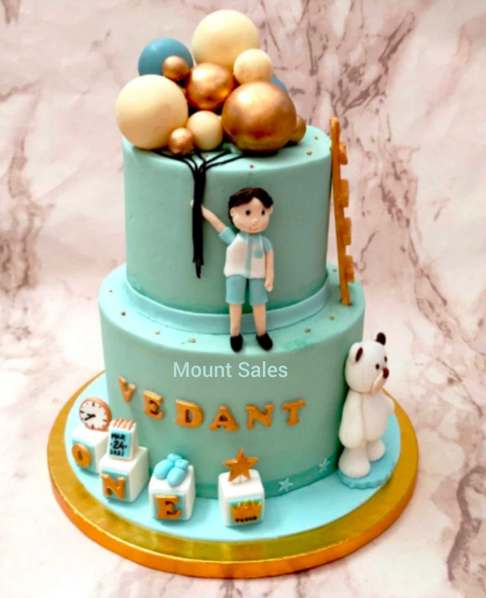 Premium RED N White Velvet Cake